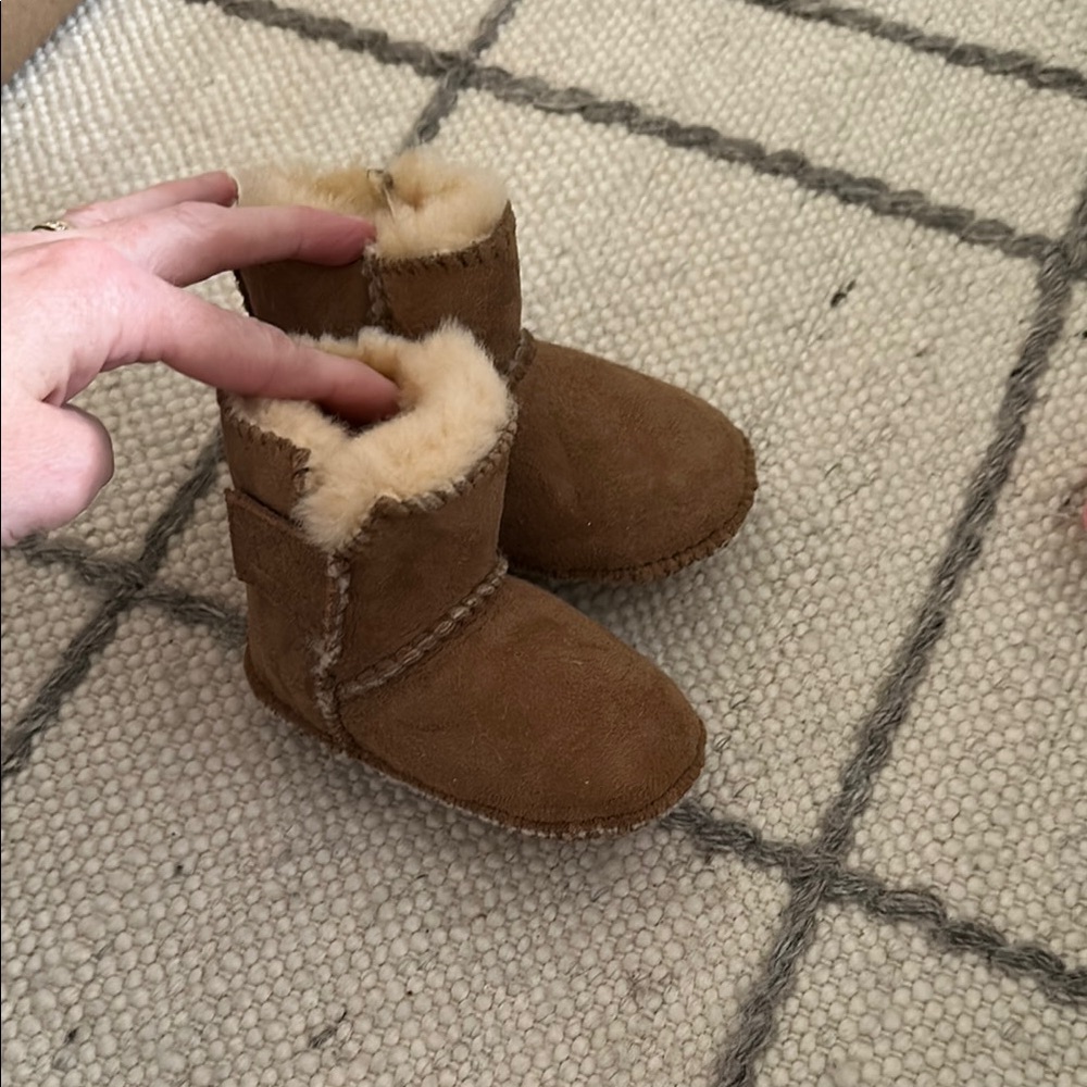 Minnetonka Tan Baby Moccasins size 1